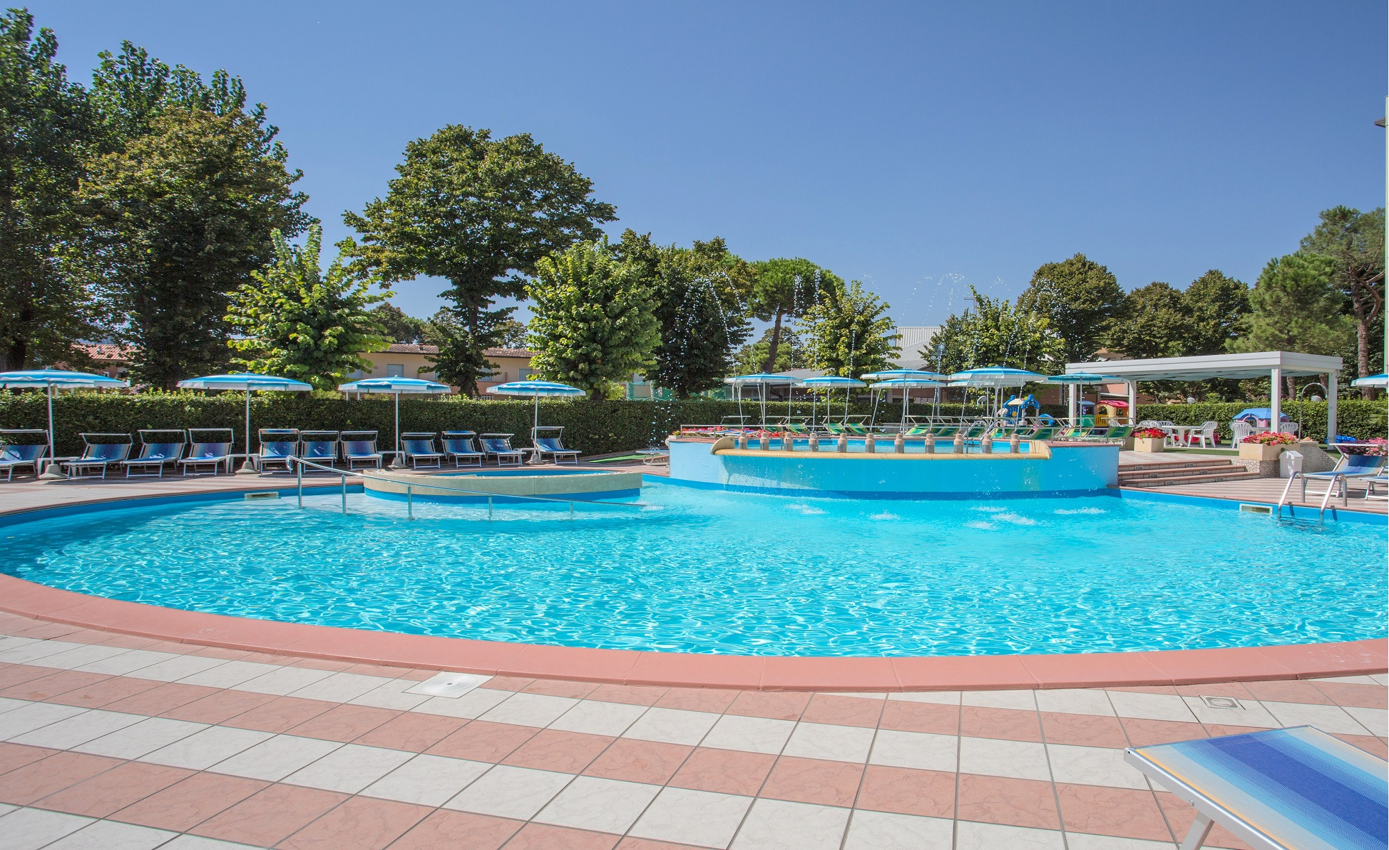 media.foto piscina (2)